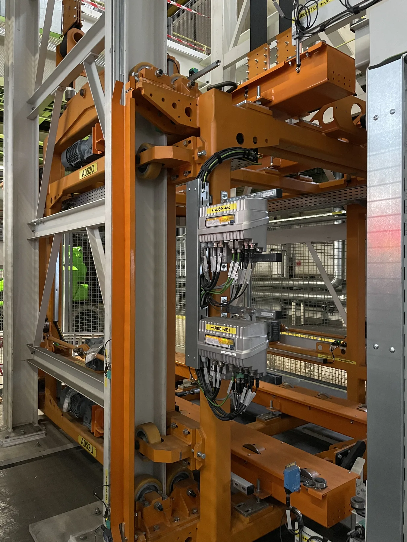 Vertical detail of the technical environment